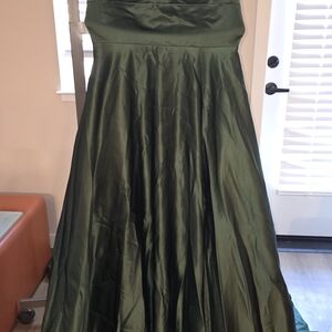 JJs House Hunter Green Formal Dress